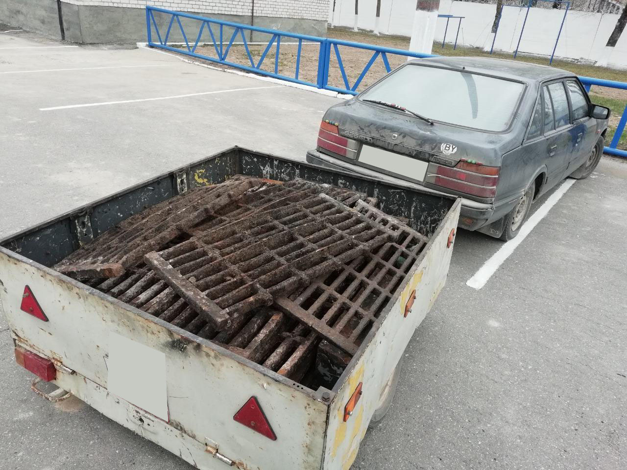 В Докшицах похитили 14 чугунных решеток и везли сдавать в заготовительный пункт
